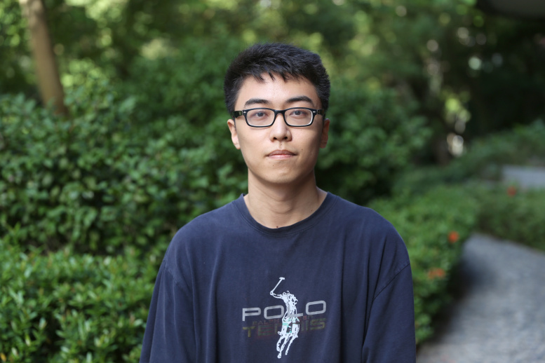 Portrait of Dr SHI Haolun